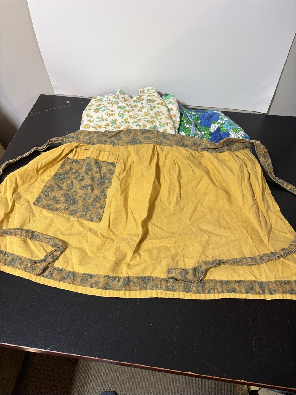 💐3/$15 3 Vintage Aprons Cotton Waist Aprons